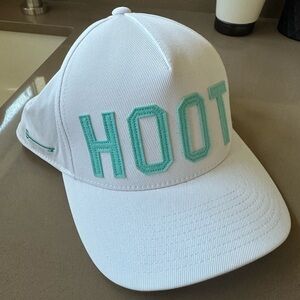 G/FORE White and Teal 'HOOT' Hat
